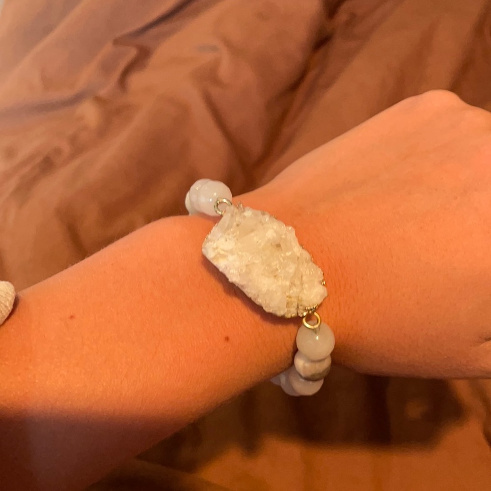 Bracelet with rock with gold